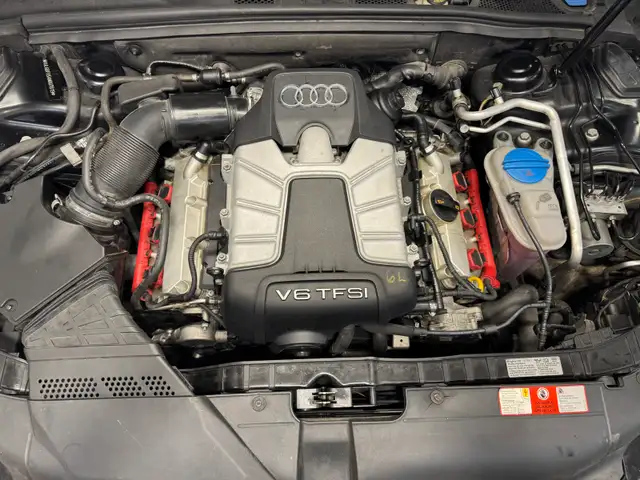 2010 Audi S5 Convertible by owner low kms - Photo 6