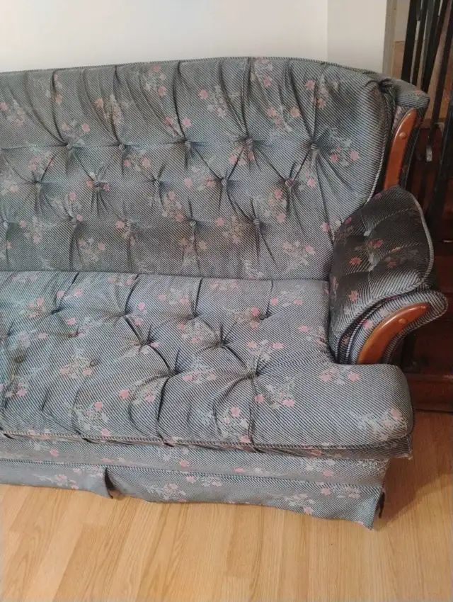 Full Size Couch - Photo 3