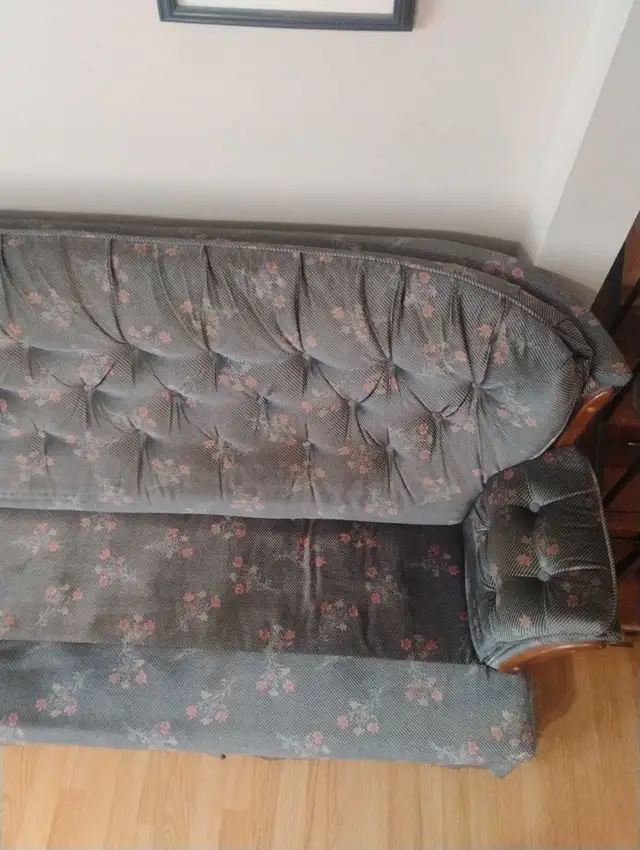 Full Size Couch - Photo 9