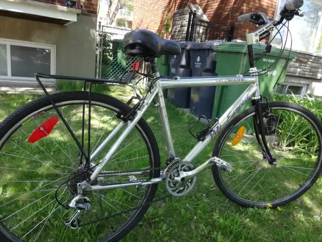 GRAND VÉLO HYBRIDE. VÉLOMANE, TOUTE ALUMINIUM. 21 VITESSES. - Photo 5