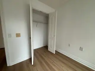 Bright, quiet 1br condo right next to North York Center subway - Photo 7