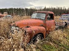 various old trucks - Photo 3