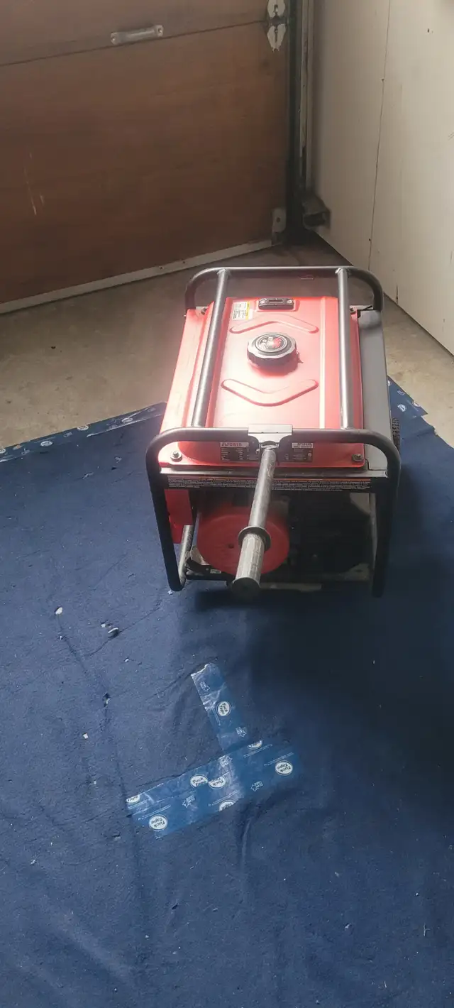 POWER AP5000C  Generator // Used for 20 hours // Mint $800.00 - Photo 2