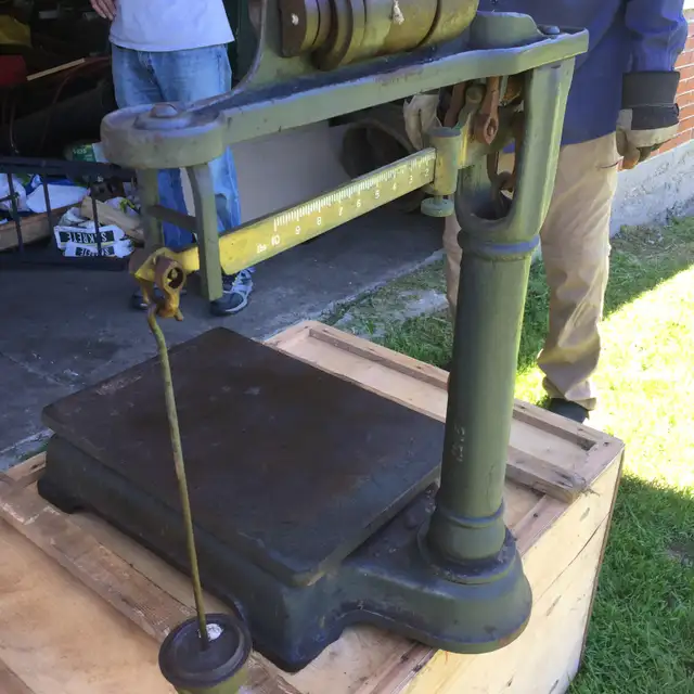 Fairbanks 300# industrial platform scale-original  unrestored - Photo 3