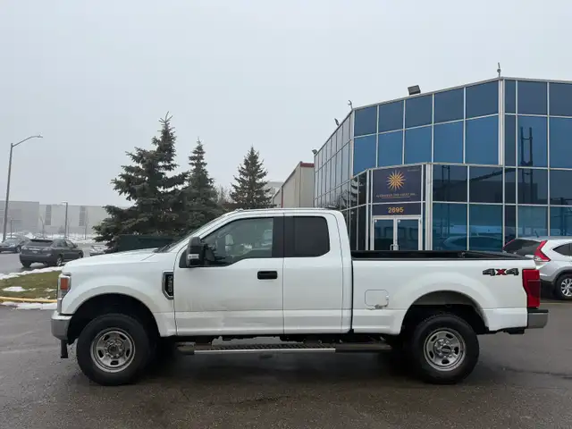 2022 Ford Super Duty F-350 SRW EXTENDED CAB - Photo 2
