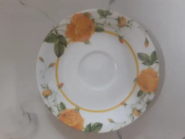 BRAND NEW (Never used) 47 Pieces Dinnerware Set