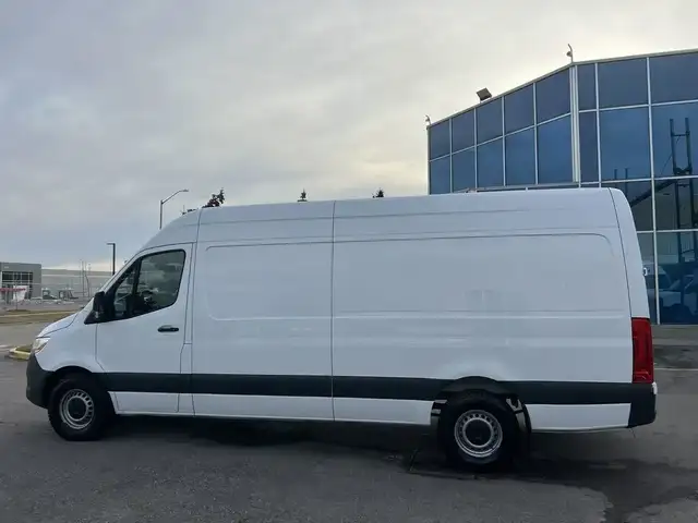 2023 Mercedes-Benz Sprinter Van CARGO 170WB - Photo 9
