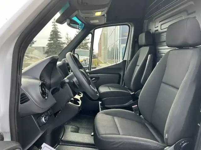 2023 Mercedes-Benz Sprinter Van CARGO 170WB - Photo 16