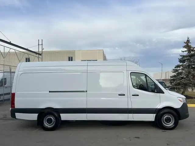2023 Mercedes-Benz Sprinter Van CARGO 170WB - Photo 18