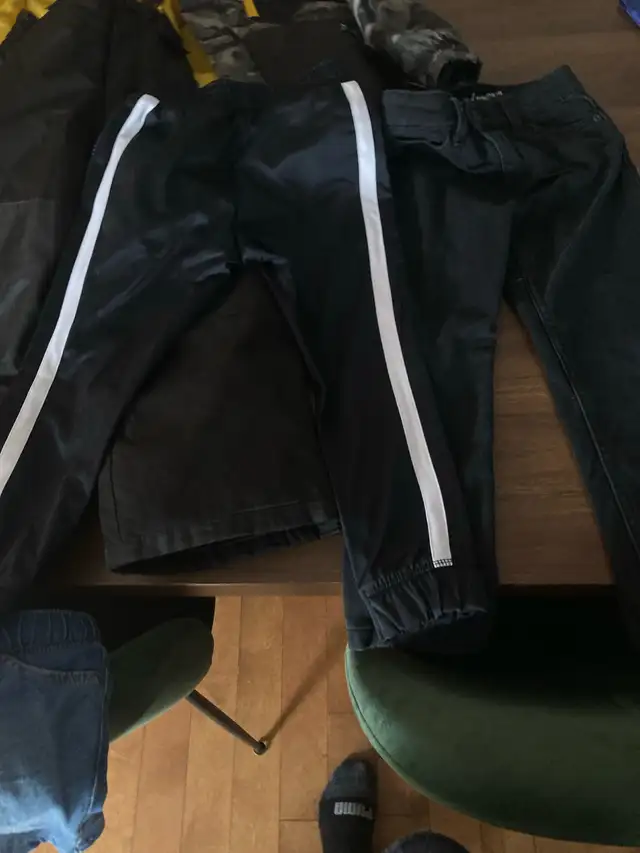 lot de vêtements garçon 5-6 - Photo 2