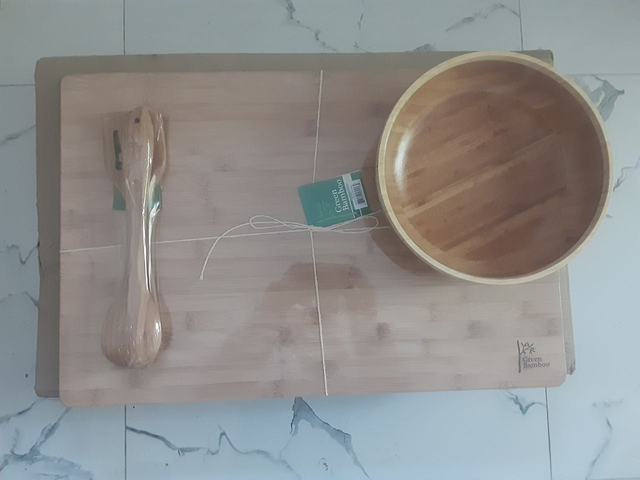 BRAND NEW (Never used) Four piece Kitchen Green Bamboo set
