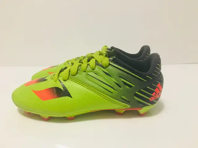 Chaussures soccer ADIDAS Enfant pointure 1 (ou 32) -  Bon état ! - Photo 2