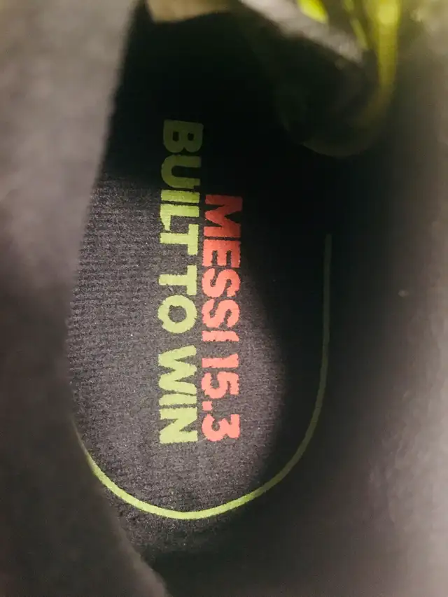 Chaussures soccer ADIDAS Enfant pointure 1 (ou 32) -  Bon état ! - Photo 8