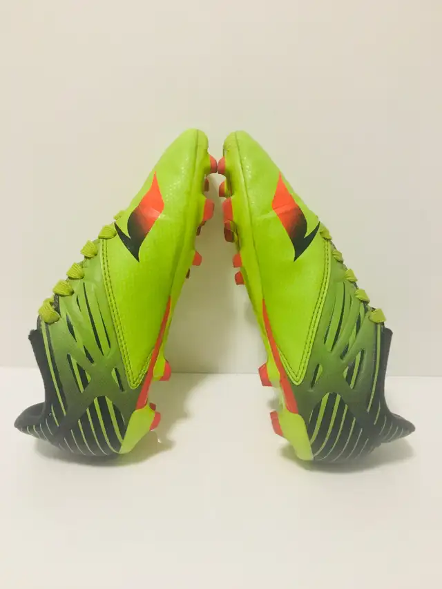 Chaussures soccer ADIDAS Enfant pointure 1 (ou 32) -  Bon état ! - Photo 9