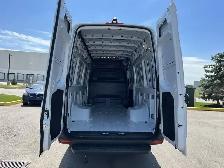 2023 Mercedes-Benz Sprinter Van Sprinter 3500XD- CARGO - Photo 15