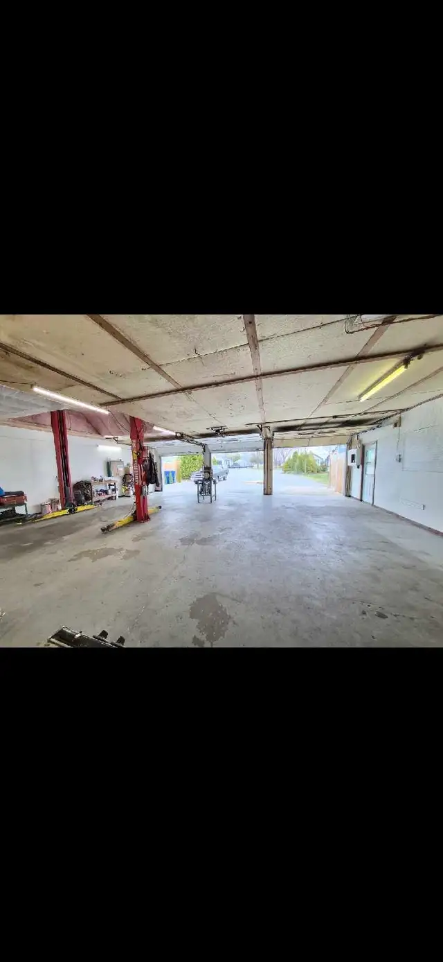 1057 oak ave house for sale Kingsville ,Ontario - Photo 2