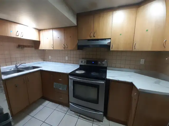 Furnished Room for Rent ( Girls ) near Sheridan College Brampton - Photo 4