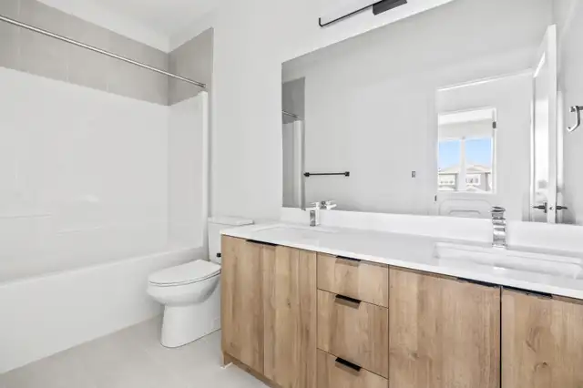 Brand New 4 Bedroom 3 bath Main floor Units.. Available!! - Photo 8