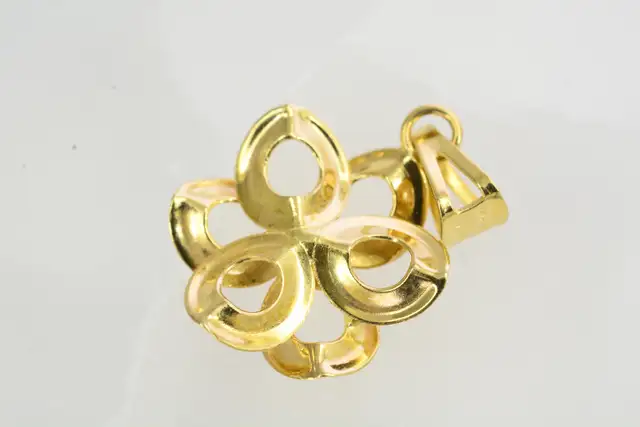 18K 3D FLOWER PENDANT - Photo 2