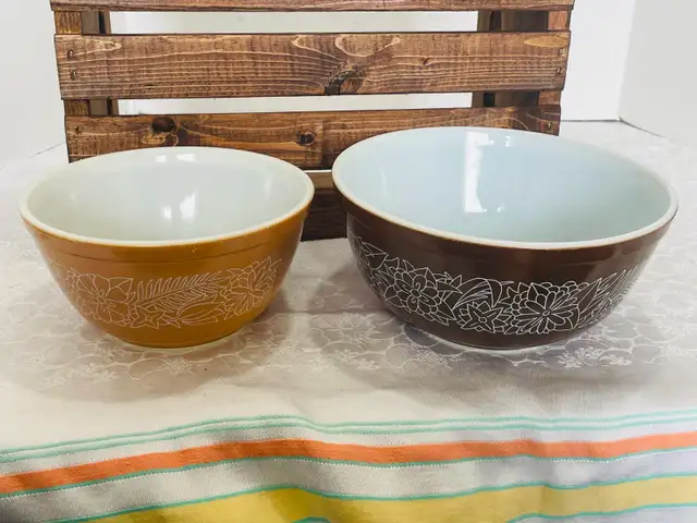 ' PYREX MIXING BOWLS 'Woodland Brown ~ priced individually - Photo 3