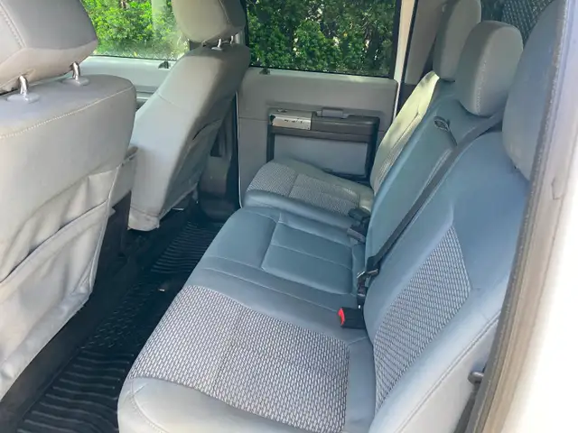 2014 Ford F350 4X4 Super Duty - Photo 4