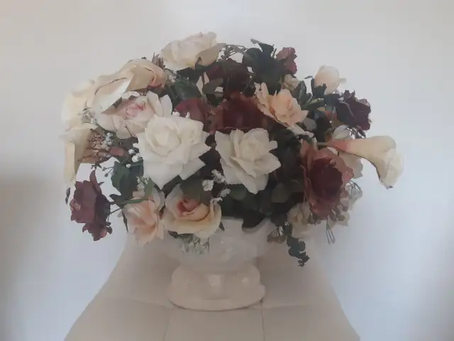 Artificial Flowers With Vase