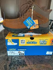 Men’s Skechers Brand New in Box - Photo 3