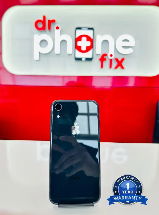 iphone xr  64gb $249 - Photo 8