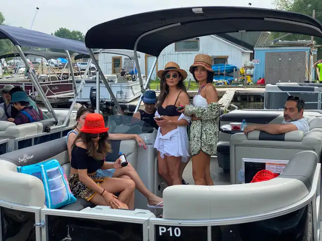 Cheapest Fishing Pontoon Boat on Lake Simcoe ｜ 30 mins drive - Photo 3