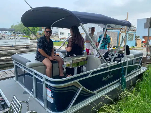 Cheapest Fishing Pontoon Boat on Lake Simcoe ｜ 30 mins drive - Photo 4