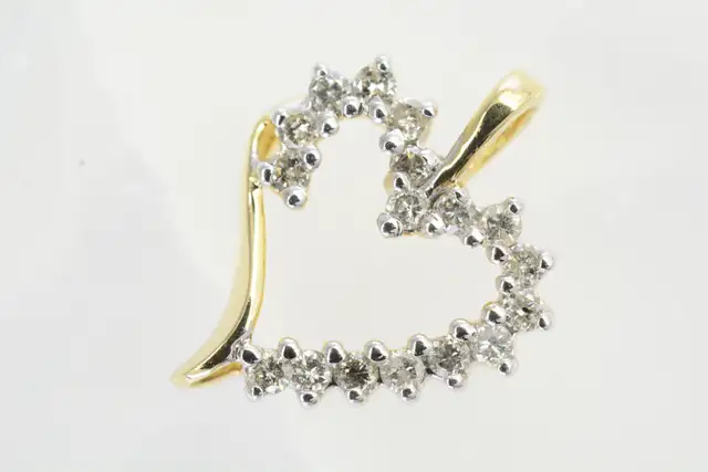 10K DIAMOND HEART PENDANT - Photo 3