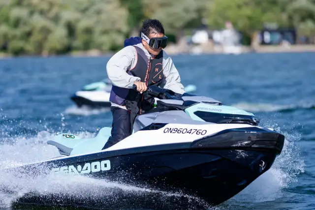 Toronto JetSki, only $99 - Photo 3