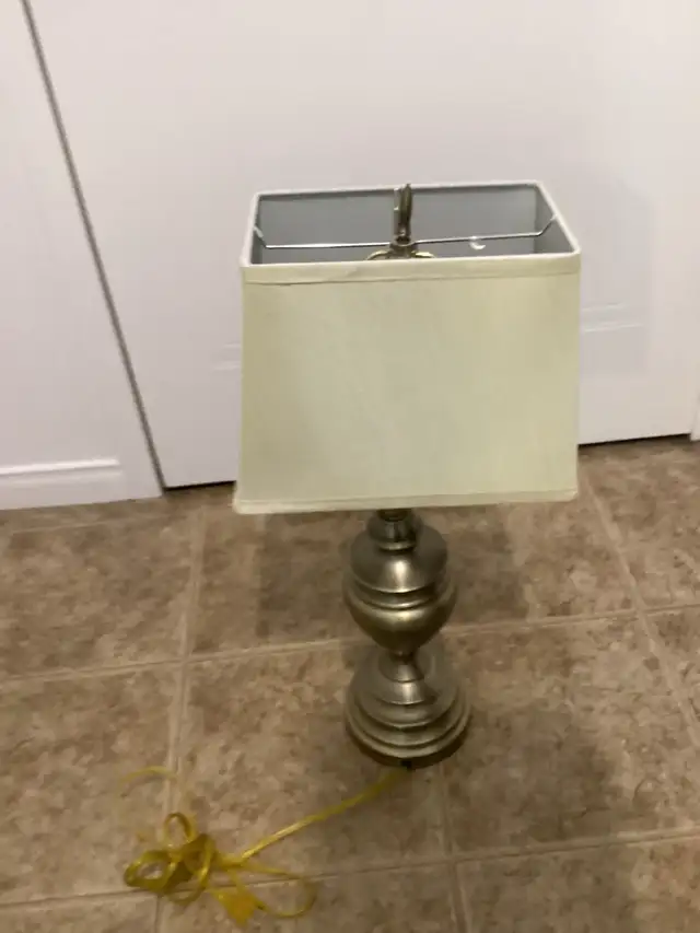Lampe avec abat-jour