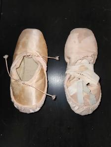 Chaussons de pointes professionnelles grandeur normale 6