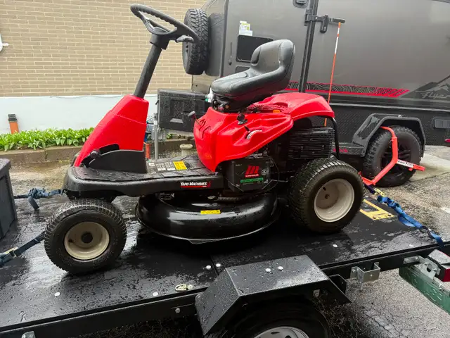 Lawn tractor