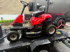 Lawn tractor