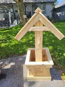 Wishing well planter