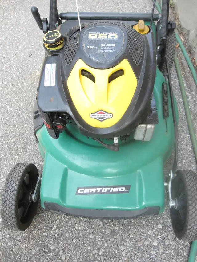 CERTIFIED 21' PUSH LAWN MOWER WITH 6.5 H/P BRIGGS & STRATTON ENG