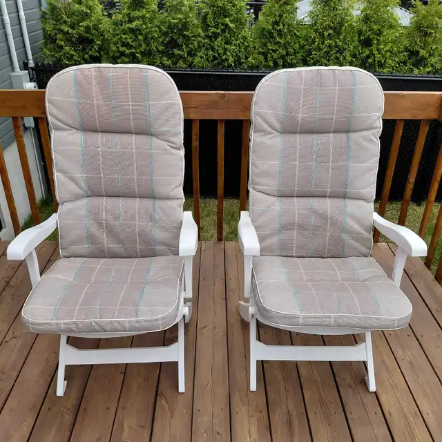 2 chaises extérieures de patio pliantes en PVC avec 2 coussins - Photo 2