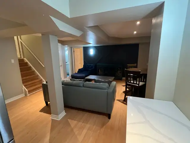 Room -Markham (Major Makenize Dr East & McCowan Rd) - Photo 2