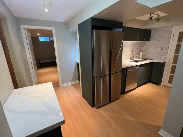 Room -Markham (Major Makenize Dr East & McCowan Rd) - Photo 3