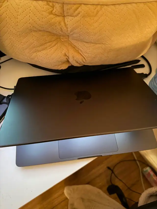 macbook pro m5 - Photo 4