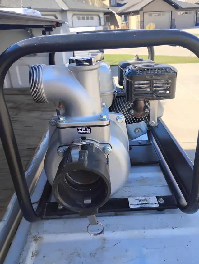 Honda Water  Pump, with hoses. - Photo 2