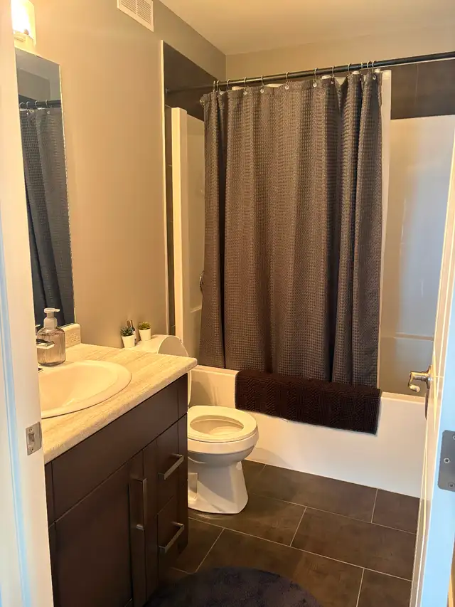 3 bed, 2.5 bath, two story home with detached garage. Warman, Sk - Photo 11