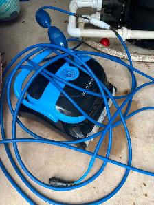 Pool Vacuum for Sale - dolphin nautilus cc plus