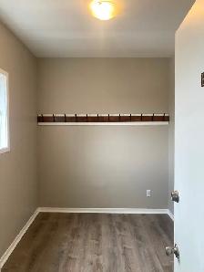 Large one bedroom plus den in Fournier - Photo 8