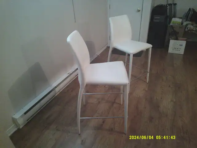 2 WHITE BAR STOOLS BLANC LIKE NEW COMME NEUF - Photo 6