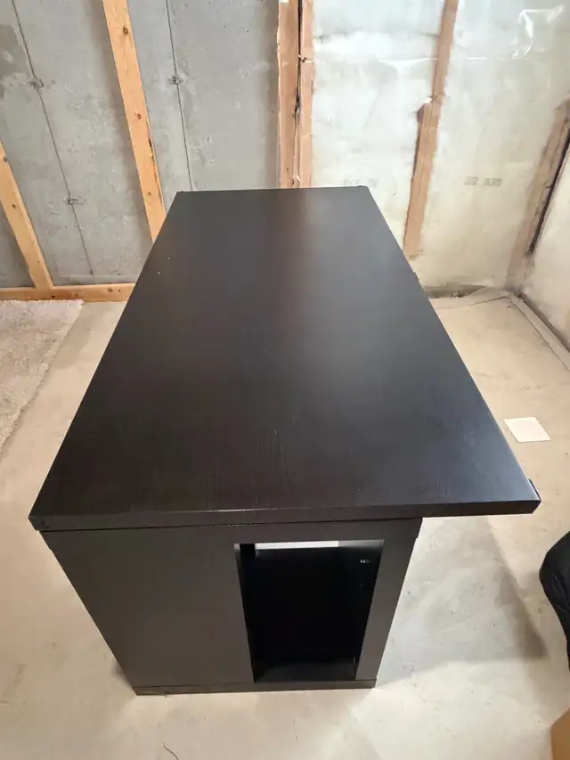 Black desk - Photo 3