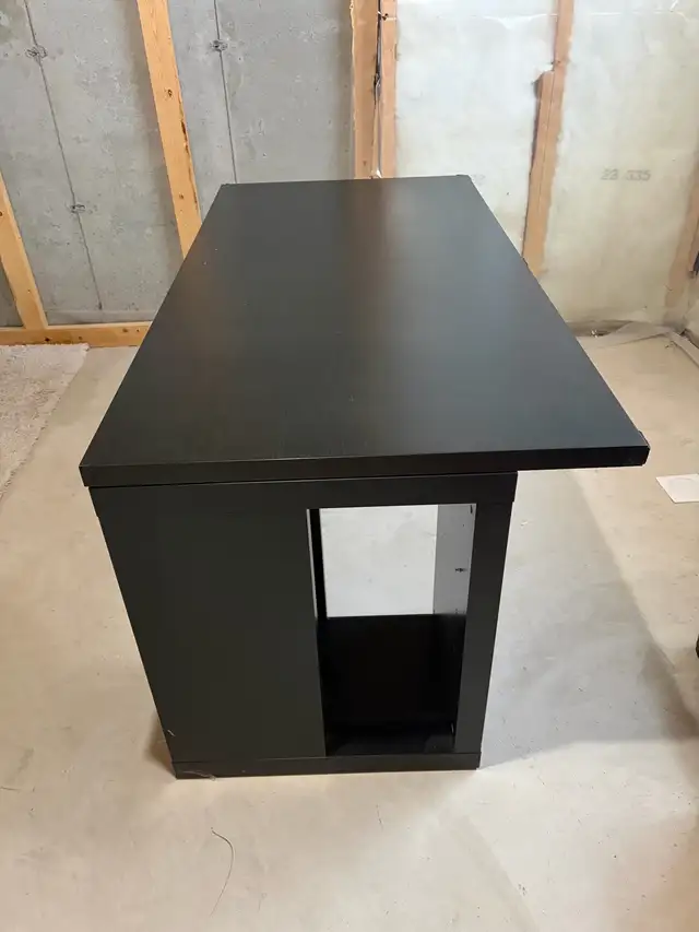 Black desk - Photo 9