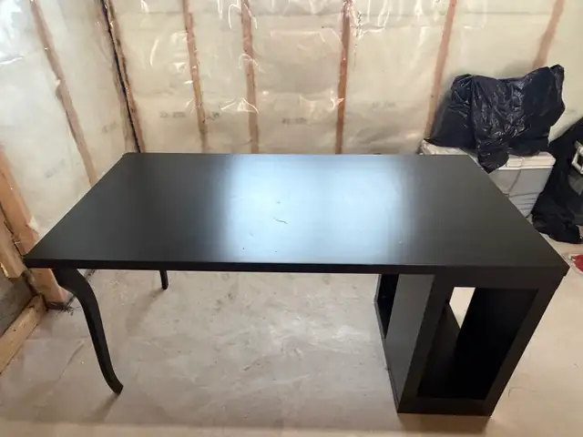 Black desk - Photo 10